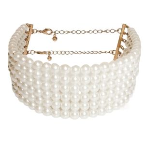 💎3/$20❗EUC💞 Gold faux pearl choker necklace